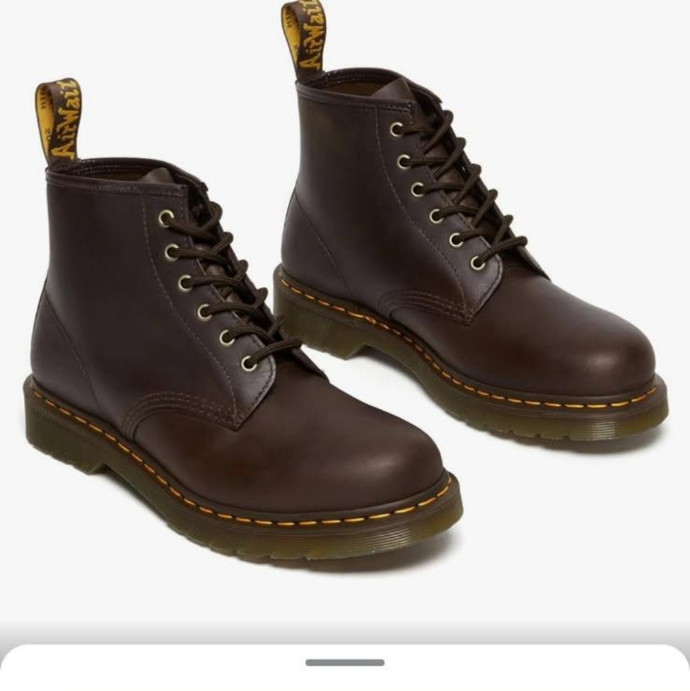 Dr. Martens Men's Brown Leather Boots NEW IN BOX size 11